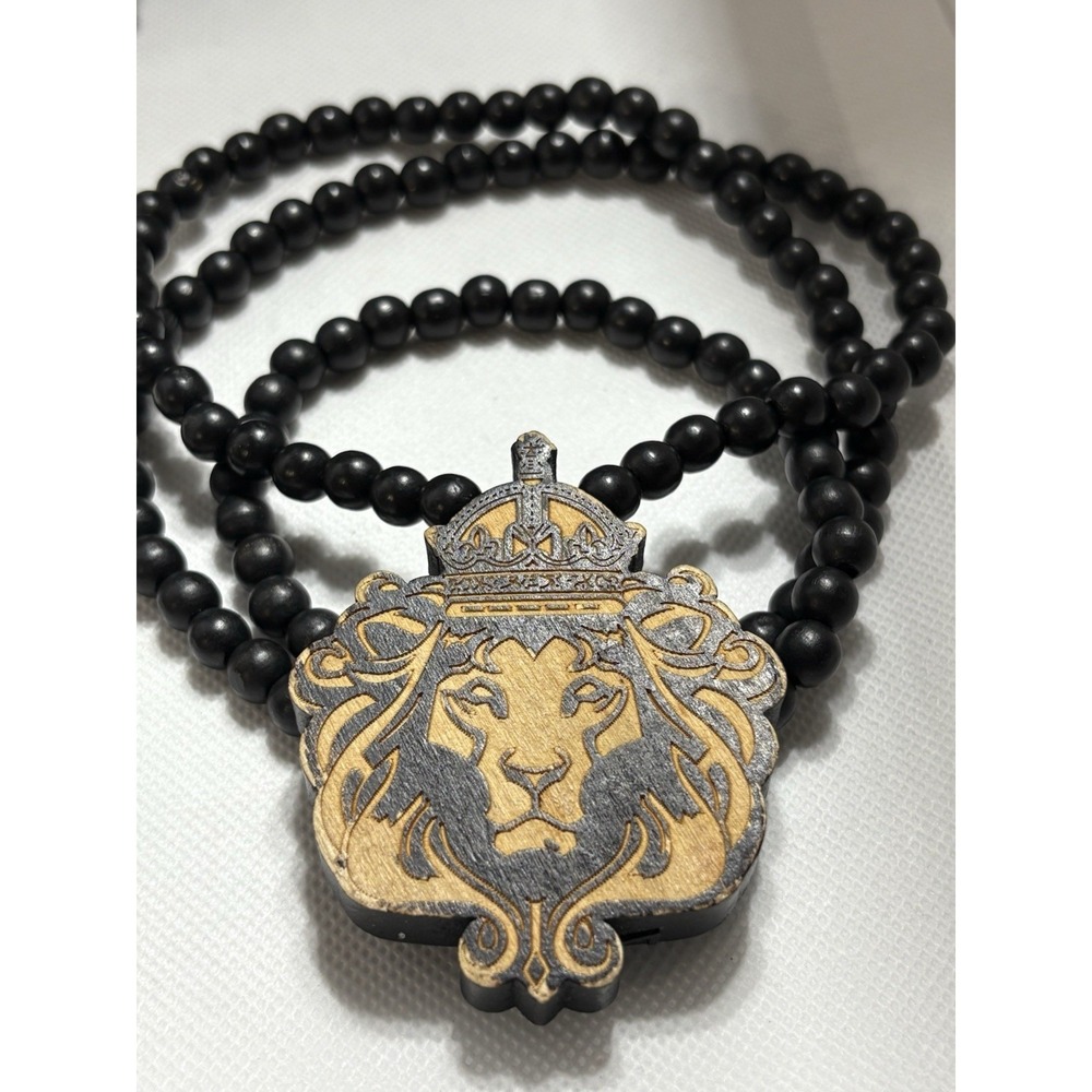 Large Lion Head Wood Pendant King Hip Hop Necklace Black Bead Chain 20 Inches